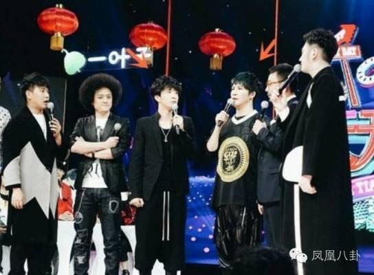 大张伟模仿胡彦斌，贾玲扮刘欢大张伟唱蔡琴