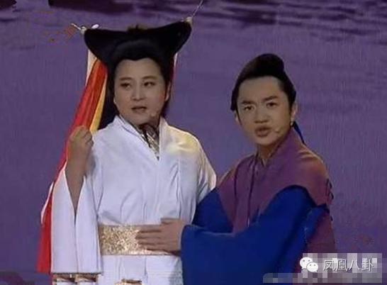 大张伟模仿胡彦斌，贾玲扮刘欢大张伟唱蔡琴