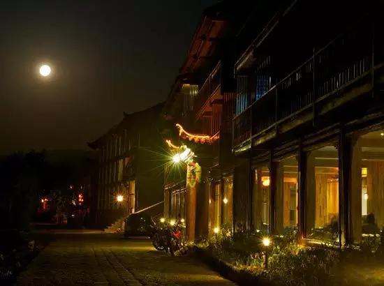 丽江怎么去泸沽湖，丽江市区到泸沽湖仅需2.5小时（丽江到泸沽湖怎么走最划算）