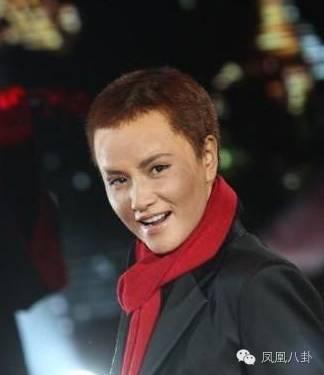 大张伟模仿胡彦斌，贾玲扮刘欢大张伟唱蔡琴