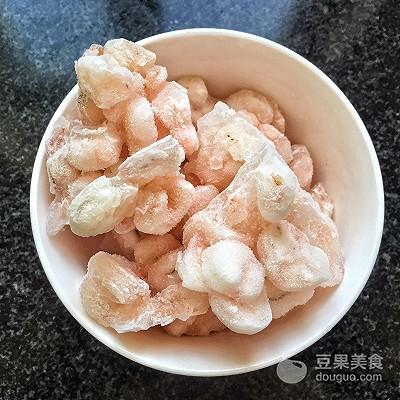炒虾仁玉米粒家常做法，清淡的小鲜虾仁