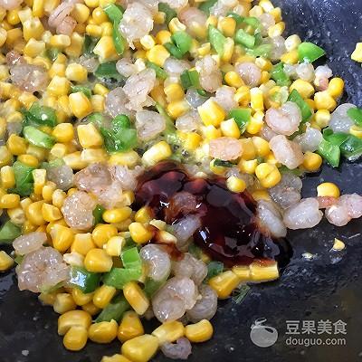 炒虾仁玉米粒家常做法，清淡的小鲜虾仁