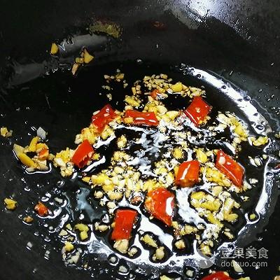 韭菜花爆炒鱿鱼家常做法，潮汕特色做法