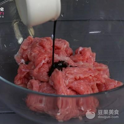 牛肉片炒什么好吃，小炒牛肉炒什么才好吃（牛肉加它一起炒）
