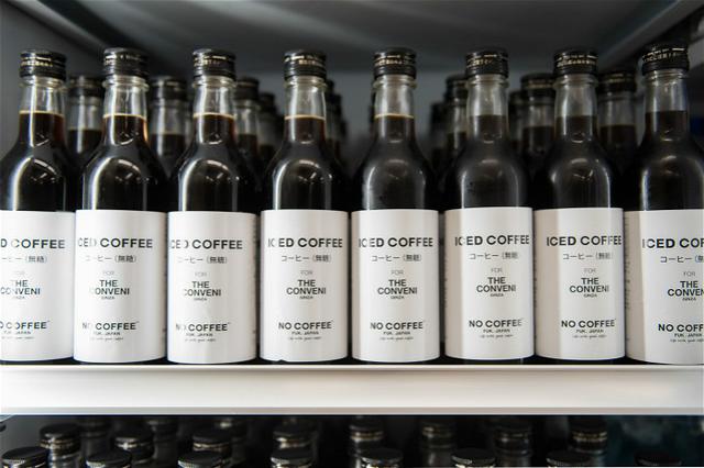 SONY大楼里的便利店，藤原浩展柜