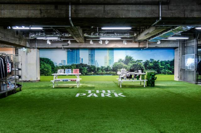 SONY大楼里的便利店，藤原浩展柜