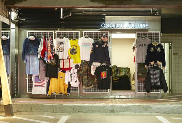 SONY大楼里的便利店，藤原浩展柜