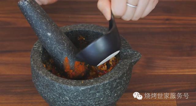 烤鸡翅的做法过程，吃到第一口忍不住眼泪掉下来