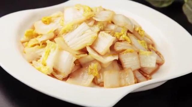 家常炒白菜的正确方法，爱吃白菜的朋友注意了13种炒白菜做法