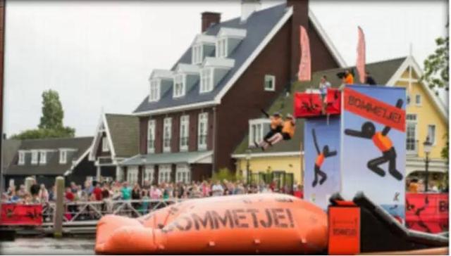 童心撞地球之洛克王国，童心撞地球纪录片第一集（洛克王国：十年前的童年回忆）