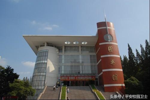 上海中医药大学图书馆，上海哪个大学图书馆对外开放