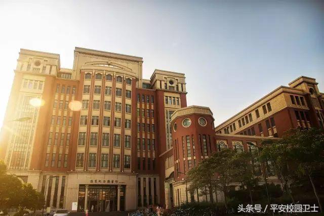 上海中医药大学图书馆，上海哪个大学图书馆对外开放