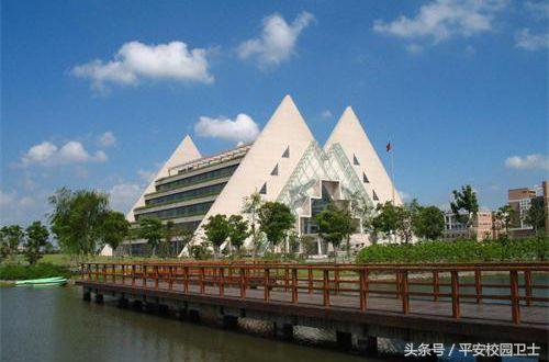 上海中医药大学图书馆，上海哪个大学图书馆对外开放