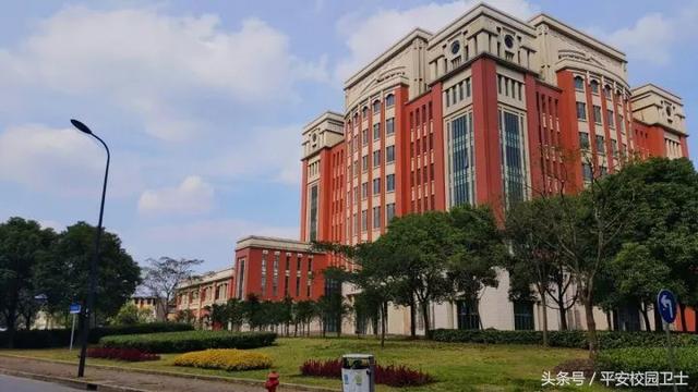 上海中医药大学图书馆，上海哪个大学图书馆对外开放