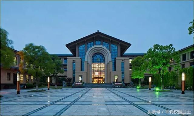 上海中医药大学图书馆，上海哪个大学图书馆对外开放