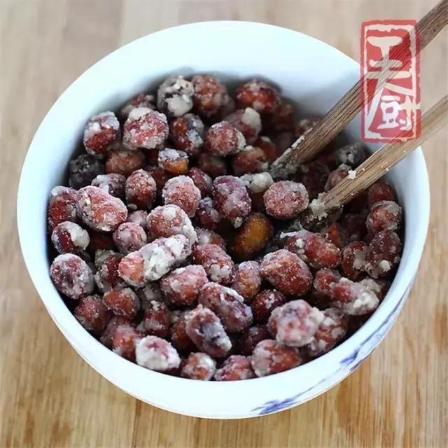 脆皮糖衣花生米的做法，脆皮花生怎么弄（原来在家做挂霜花生米这么简单）