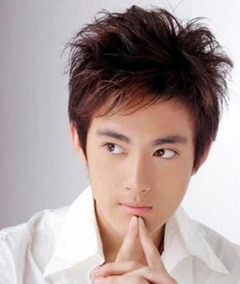 夏天适合长脸男生的短发型，适合22岁长脸男生发型