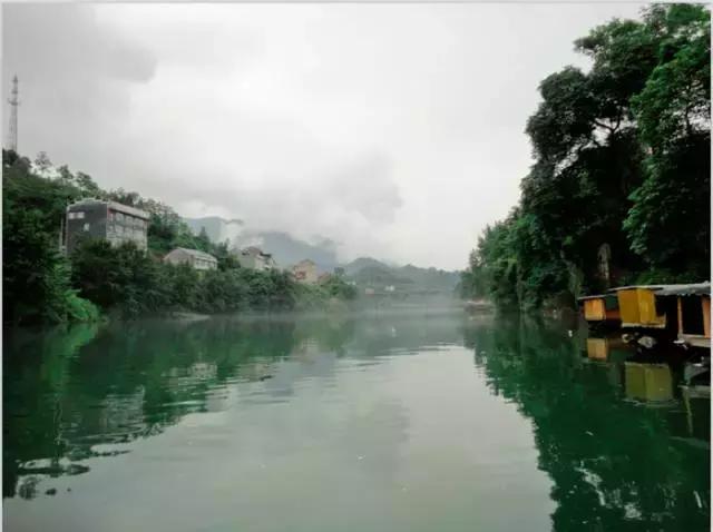 沈从文笔下的边城，沈从文的边城有何风情（沈从文《边城》）