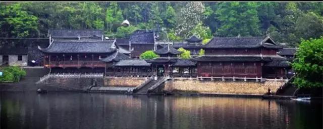 沈从文笔下的边城，沈从文的边城有何风情（沈从文《边城》）