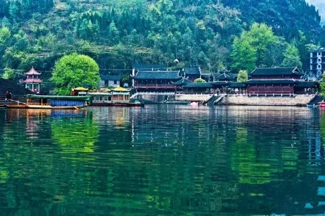 沈从文笔下的边城，沈从文的边城有何风情（沈从文《边城》）