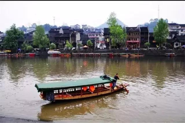 沈从文笔下的边城，沈从文的边城有何风情（沈从文《边城》）