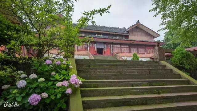 峨眉山景区路线图，峨眉山最经典的徒步游玩攻略（四川峨眉山旅游攻略）