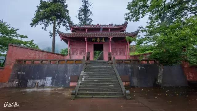 峨眉山景区路线图，峨眉山最经典的徒步游玩攻略（四川峨眉山旅游攻略）