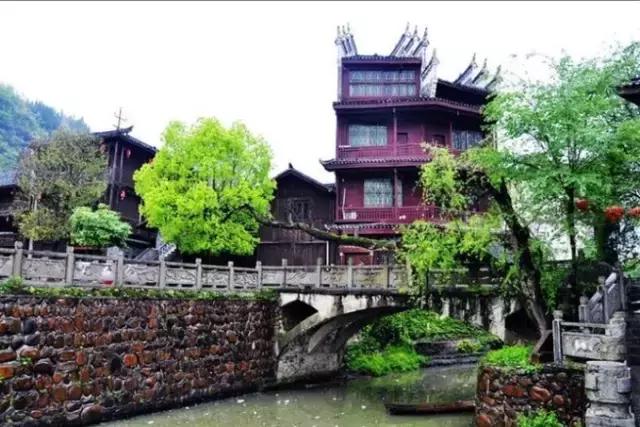 沈从文笔下的边城，沈从文的边城有何风情（沈从文《边城》）