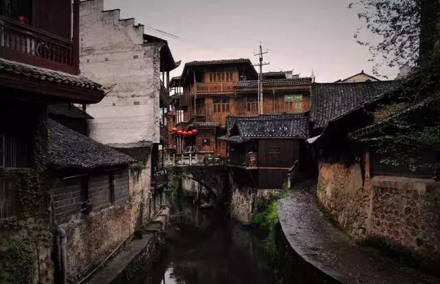 沈从文笔下的边城，沈从文的边城有何风情（沈从文《边城》）