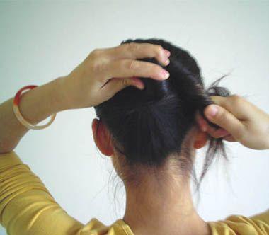 簪子盘发教程简单又漂亮，2款适合50岁女人的簪子发型盘发教程