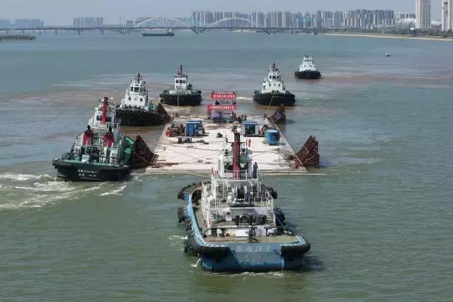 红谷隧道怎么建成，红谷隧道：中国最大水下立交