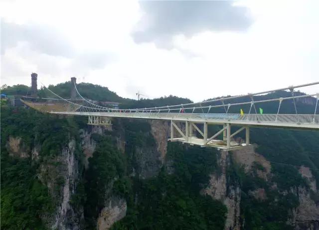 张家界大峡谷玻璃桥，张家界大峡谷玻璃桥能玩多久（魅力湘西——张家界）