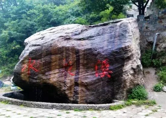 石家庄附近冬日游玩，石家庄市灵寿县的中山湖畔美成了诗……