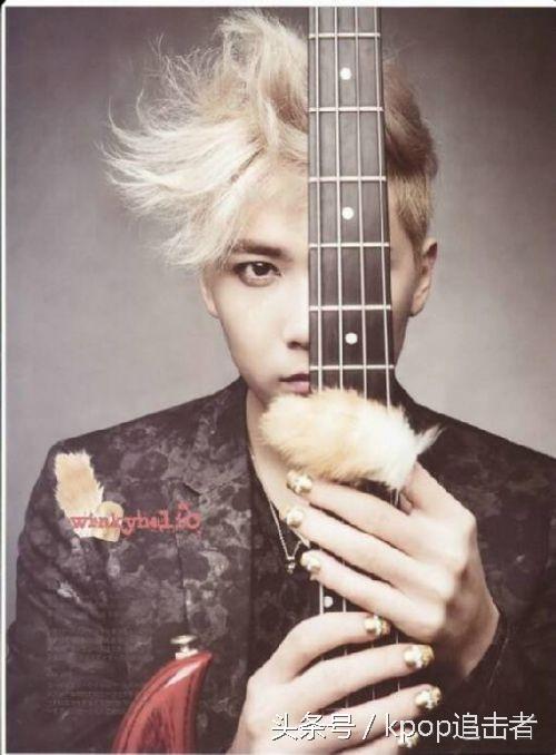 李弘基粉色头发现场，笑起来的时候感觉笑到我心里去了