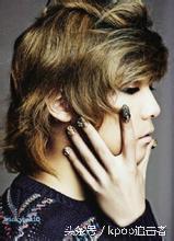 李弘基粉色头发现场，笑起来的时候感觉笑到我心里去了