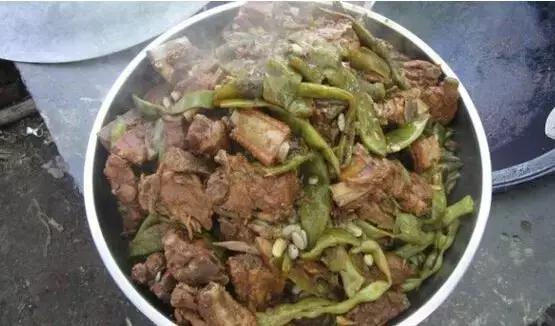 东北菜谱家常菜做法，30道最经典东北菜菜谱（教你6道东北硬菜）