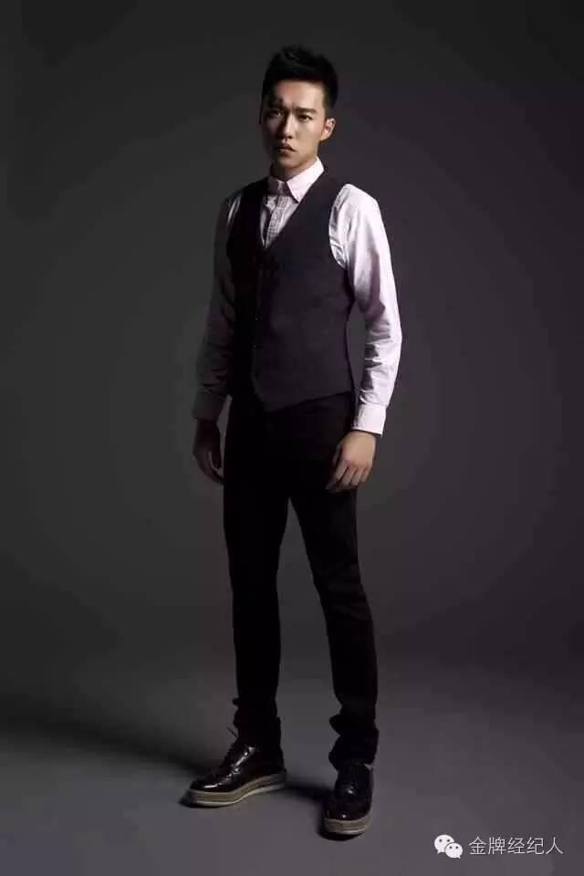 戴墨出生年月，我只想做个靠颜