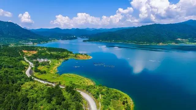 广东千年瑶寨在哪里，广东连南千年瑶寨旅游村（行走在台阶上的新生活）