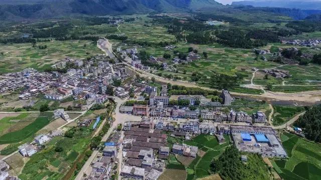 广东千年瑶寨在哪里，广东连南千年瑶寨旅游村（行走在台阶上的新生活）