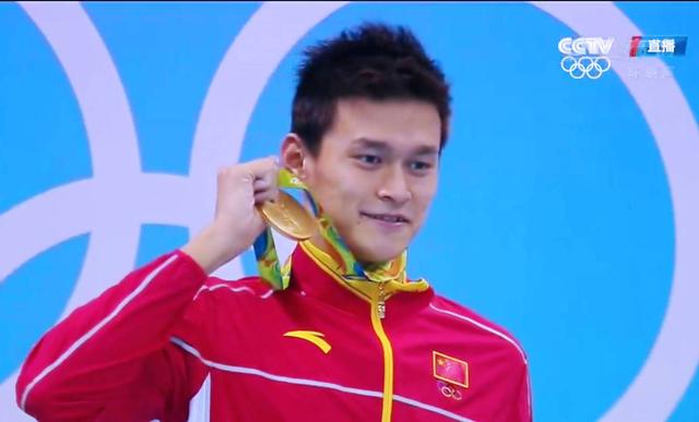 重温傅园慧奥运经典采访镜头，让人想起傅园慧采访名场面