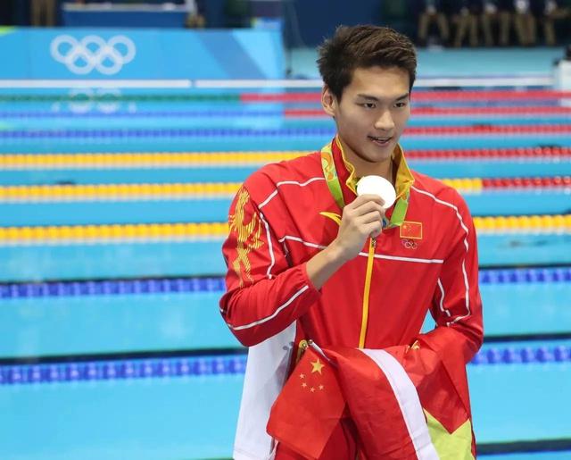 重温傅园慧奥运经典采访镜头，让人想起傅园慧采访名场面