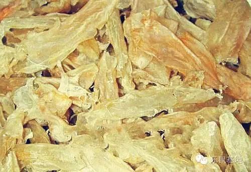 海蜇丝怎么做好吃，海蜇丝的正确食用方法来啦（海蜇这样做冷吃热吃都不错）
