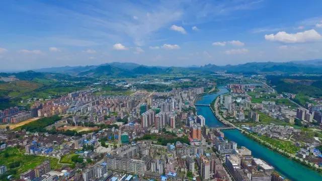 广东千年瑶寨在哪里，广东连南千年瑶寨旅游村（行走在台阶上的新生活）
