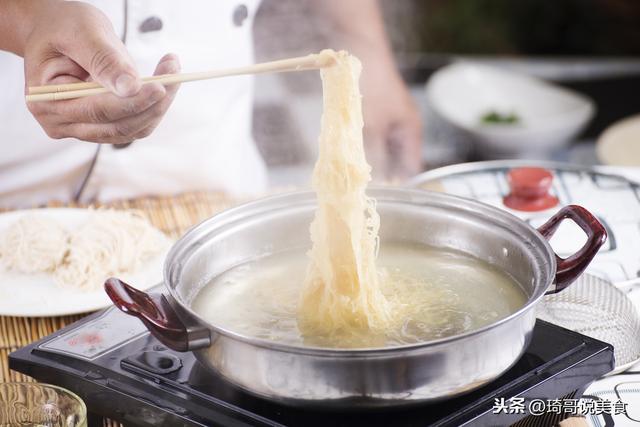 面条怎么煮又香又劲道，牢记别开水下锅