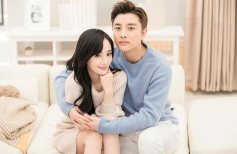 賈乃亮媽媽親手為李小璐洗腳，替兒維持婚姻，卑微又心酸 娛樂八卦吃瓜 第12张