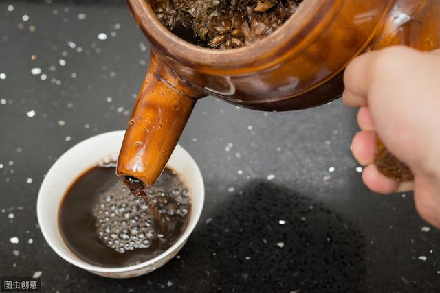 凉茶在广东也是一种独特的饮料，广东人为什么爱喝凉茶