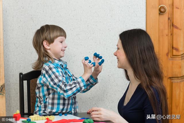 母亲节送什么礼物，母亲节要送什么礼物才适合呢（母亲节送妈妈什么礼物）