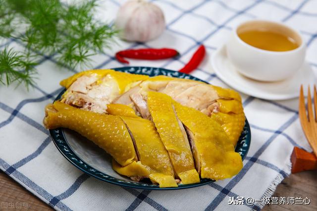 公鸡炖汤好还是母鸡炖汤好，老母鸡和公鸡哪个炖汤更好