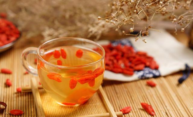 糖尿病喝枸杞泡水吗(糖尿病喝枸杞泡水可以吗)