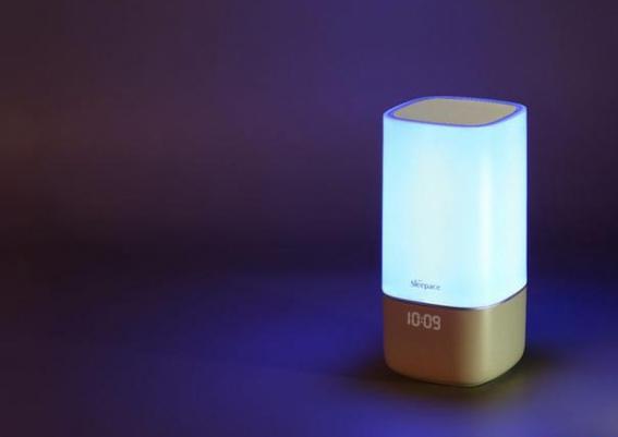 乔任梁意外死亡，乔任梁是什么时候去世的（白发父母怀念他的方式招来谩骂）